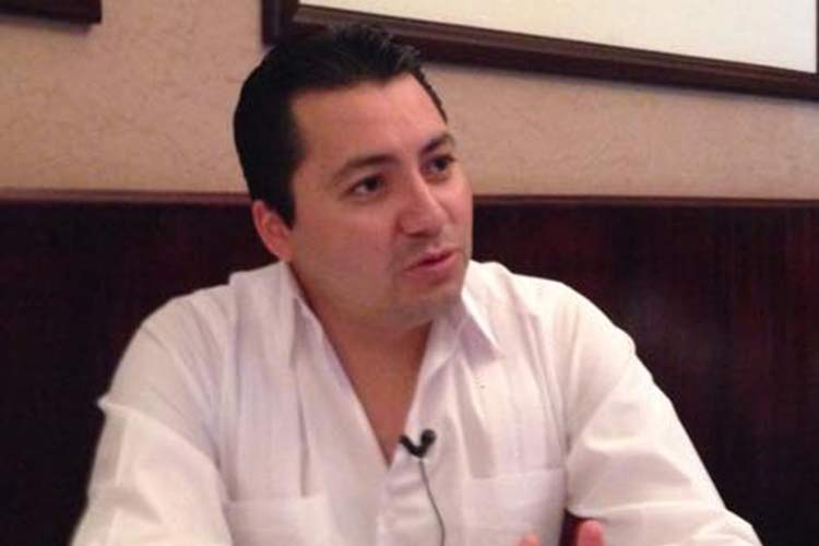 Alfonso Roldán buscará candidatura del PRI en distrito V