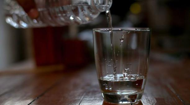 Puebla continúa investigación de 72 muertes por alcohol adulterado