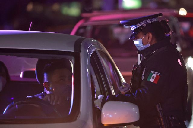 Sancionan a 40 automovilistas durante el alcoholímetro en San Andrés Cholula