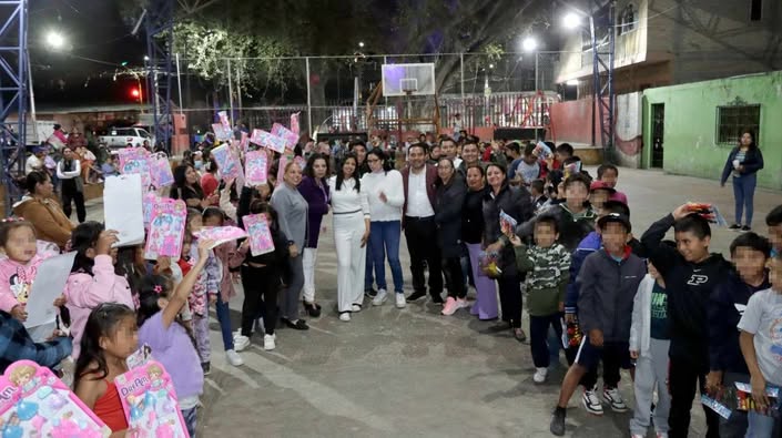 Autoridades de Tehuacán continúan con entrega de juguetes en Jornadas de Reyes Magos