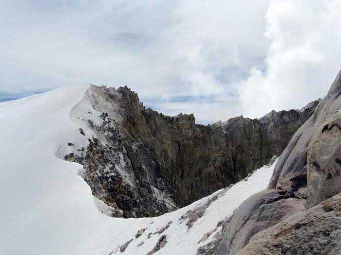 Rescatan 8 alpinistas canadienses en el Pico de Orizaba