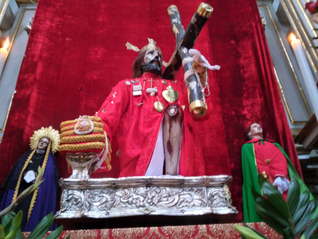 Pese a contingencia colocan Altar de Jueves Santo en parroquia de Serdán