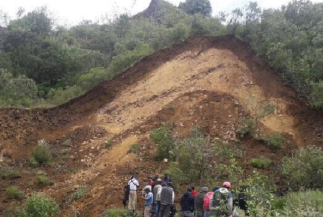 Cae alud de tierra sobre trabajador de una mina en el Seco