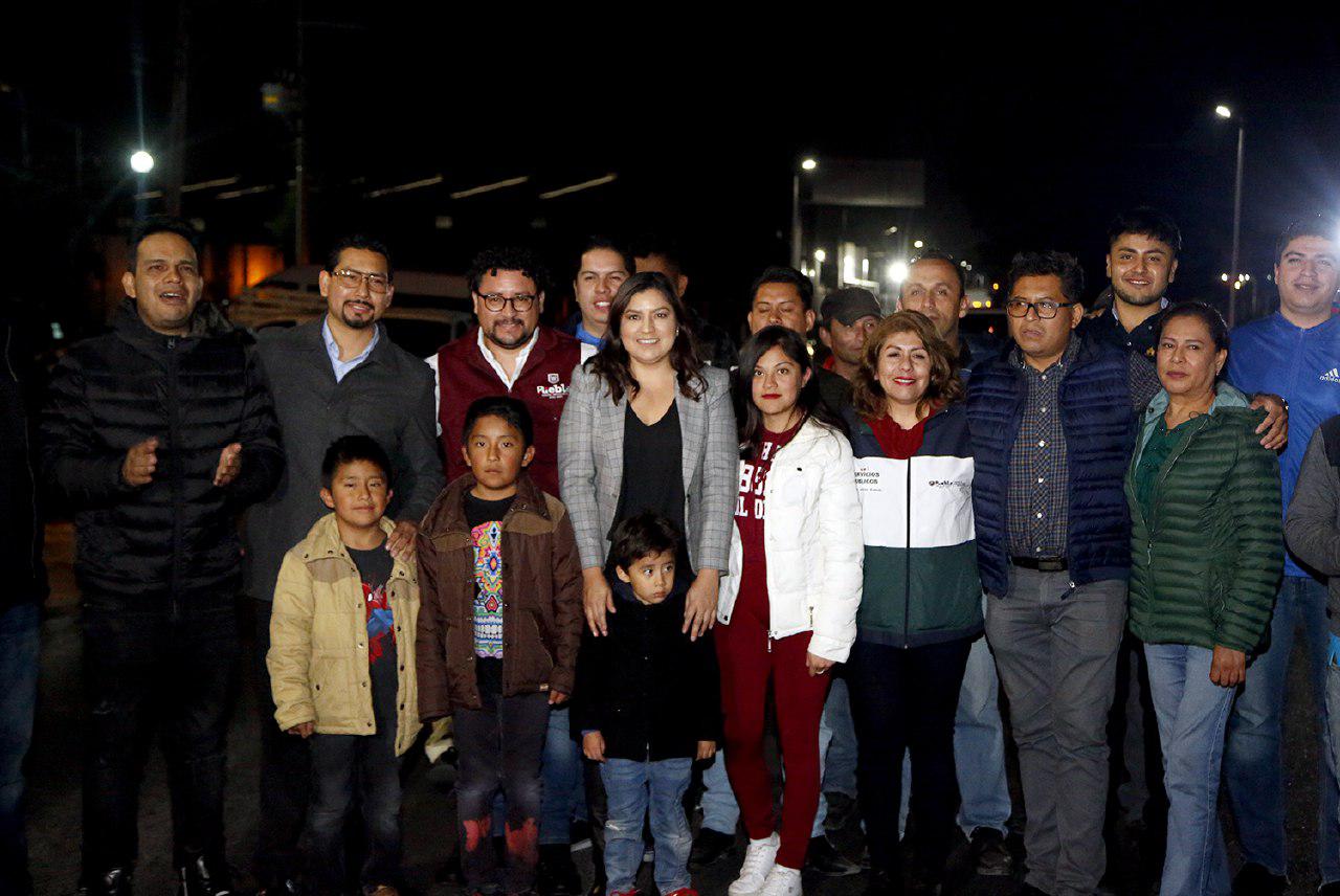 Arrancan proyecto de alumbrado público solar en Puebla capital