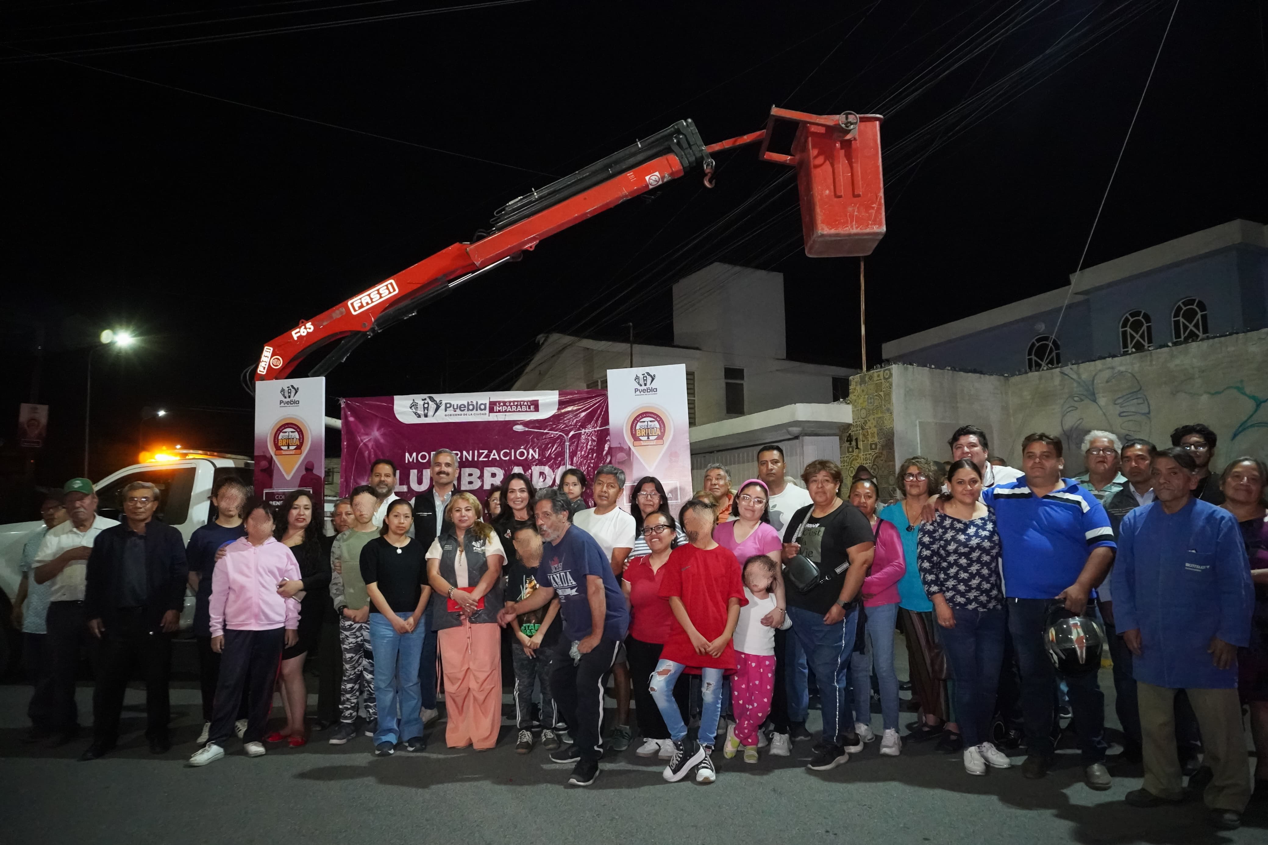 Entrega Chedraui 142 luminarias modernizadas en Lomas del Sur