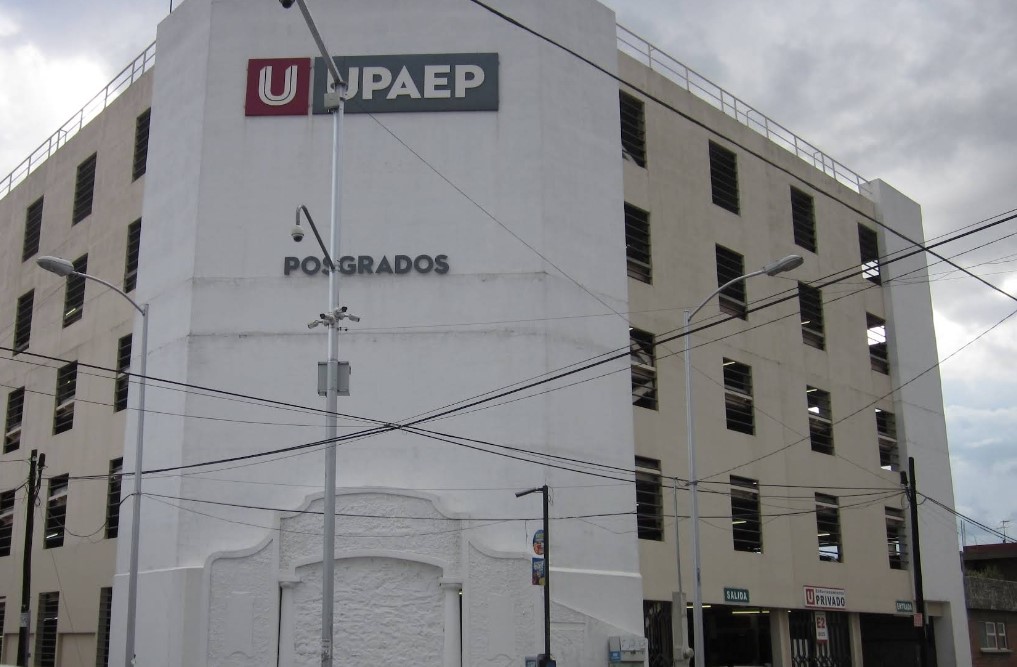 Presuntamente un joven se lanzó del Edificio de Posgrados UPAPEP