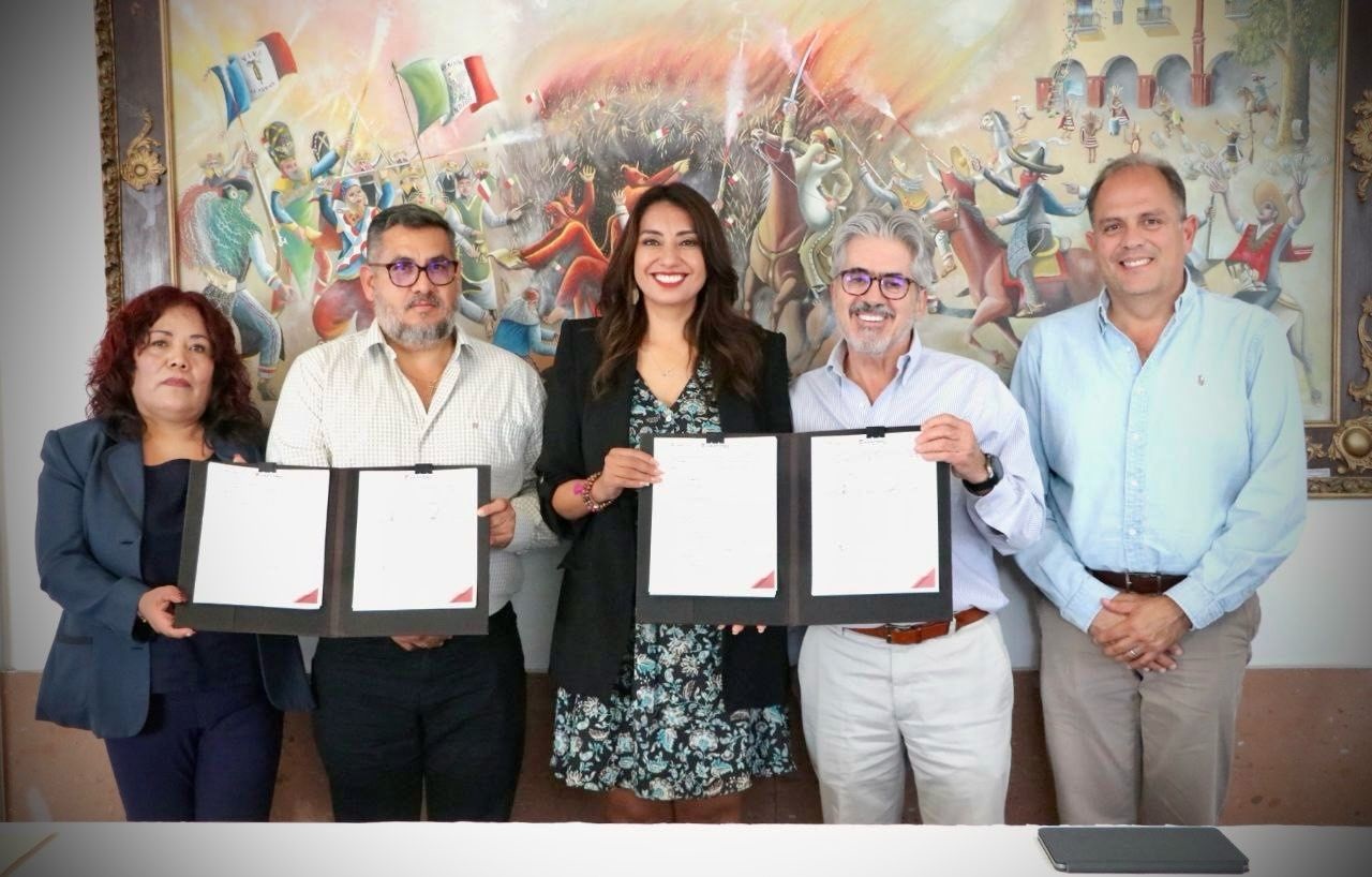 Alvarado firma convenio de colaboración con Consorcio Ara