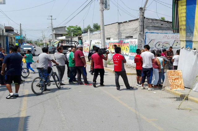 Amagan con linchar a 3 jóvenes por intentar robar en casa de Tehuacán