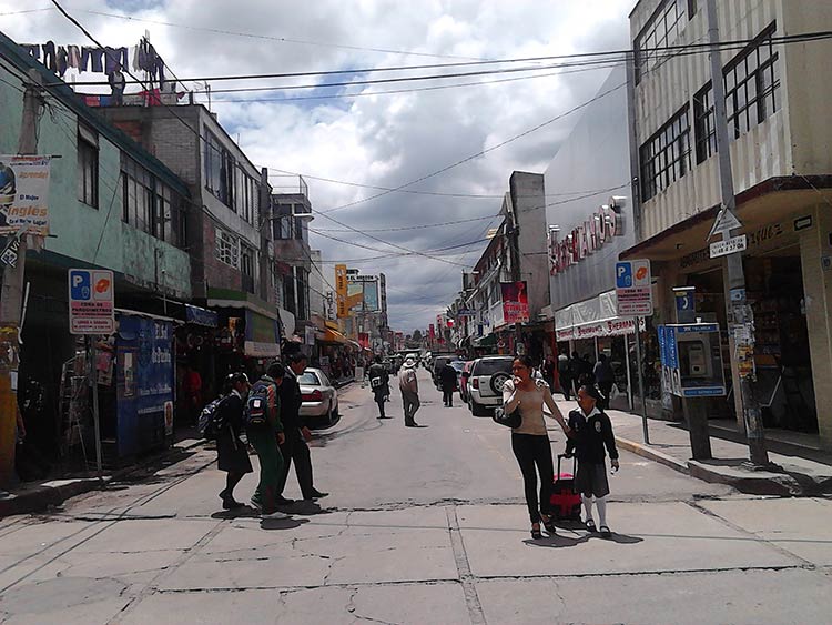 Ambulantes se retiran de las calles de San Martín Texmelucan 