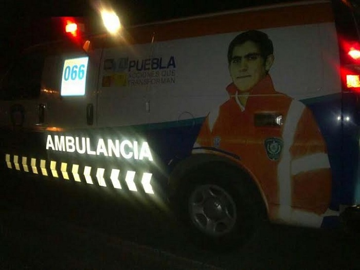 Hampones roban camioneta a abuelito y de paso lo atropellan en Puebla