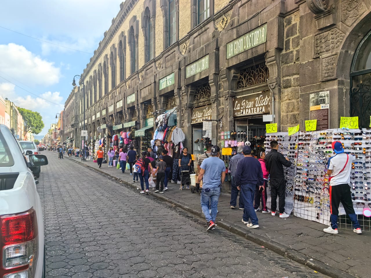 Pide Gobernación a ambulantes liberar el tránsito peatonal en la capital poblana