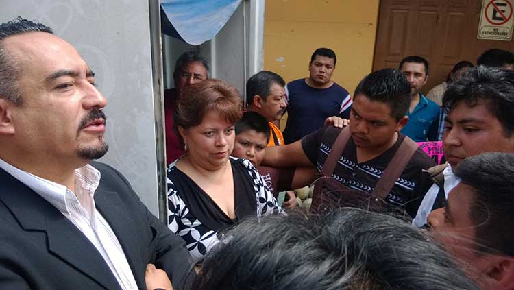 Se sublevan ambulantes de Huauchinango y rechazan reubicarse