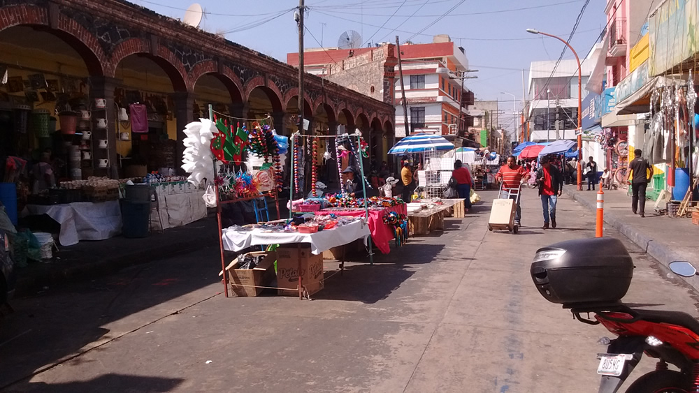 Ayuntamiento de Texmelucan complace a ambulantes acusa CANACO