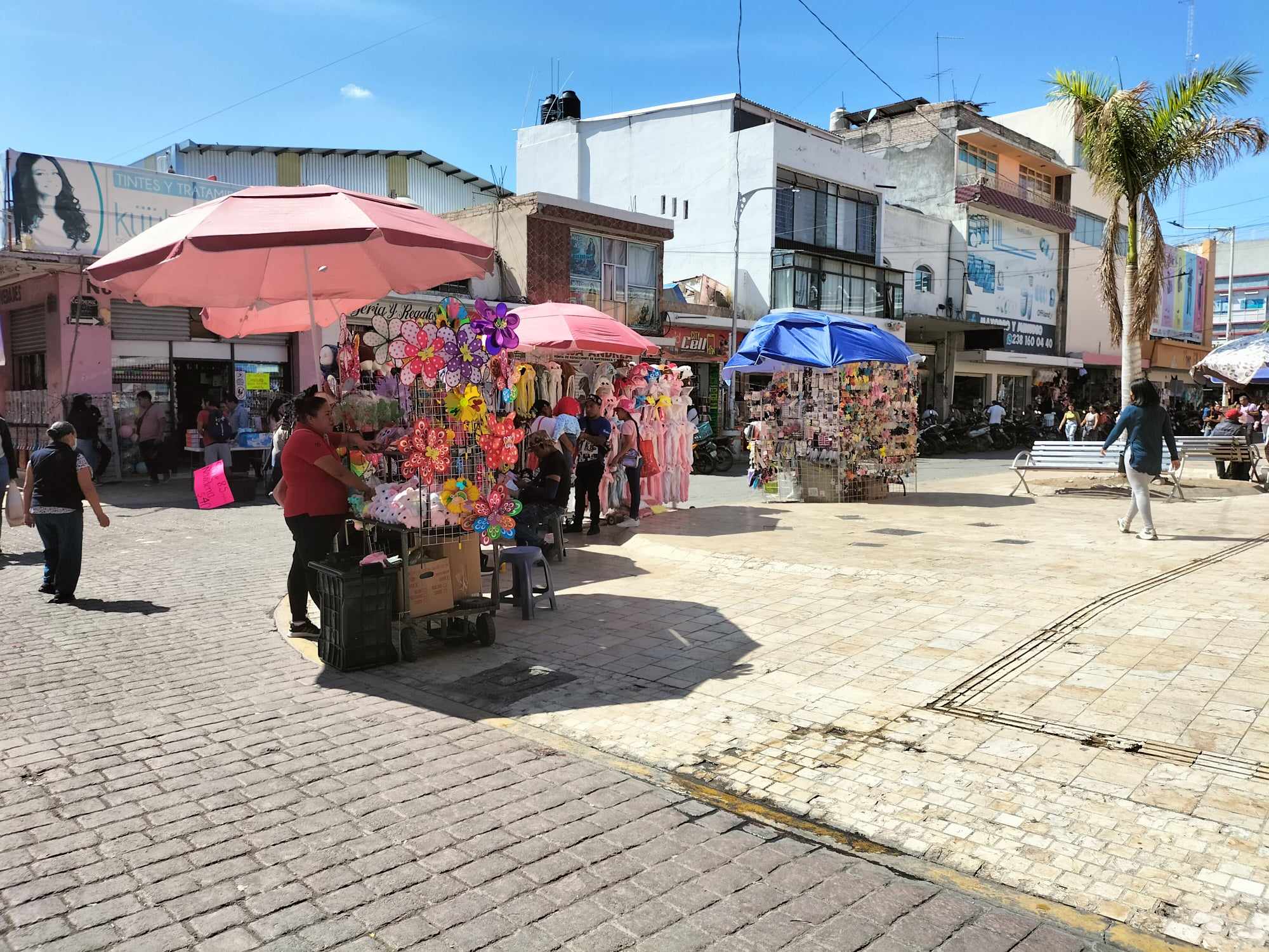 Aumenta 100% el ambulantaje en calles de Tehuacán por temporada decembrina 