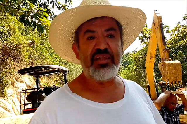 Por quitarle trabajo, ex edil de Tuzamapan amenaza a sindicato