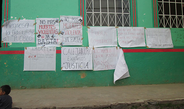 Asesinato de 3 ancianos desata protesta de pobladores de Amixtlán