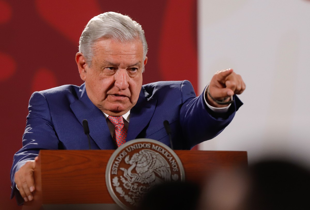AMLO destapa a Mauricio Vila, gobernador de Yucatán