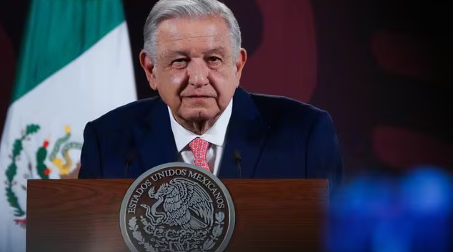 AMLO. El que hambre tiene, en pan piensa