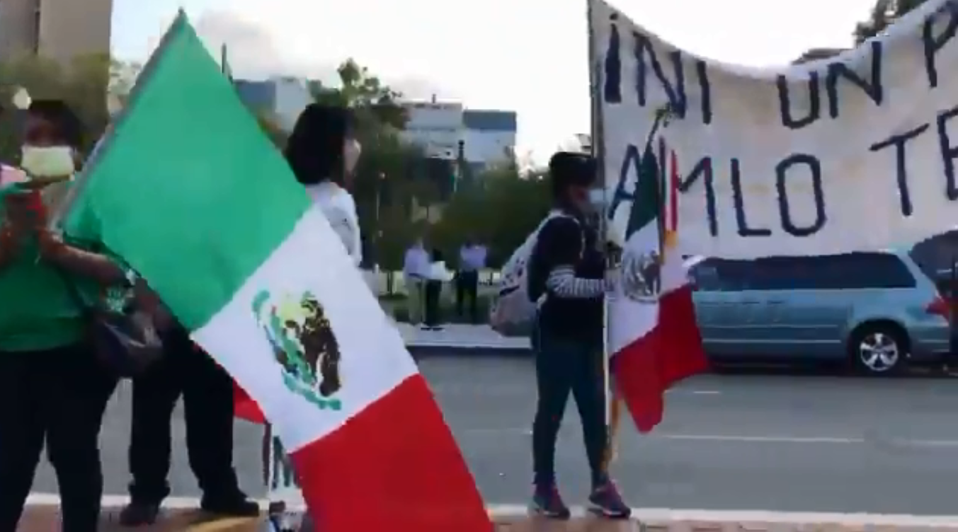 Por qué no es un honor marchar con Obrador