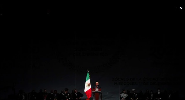 ¿Se le cae a AMLO el teflón?