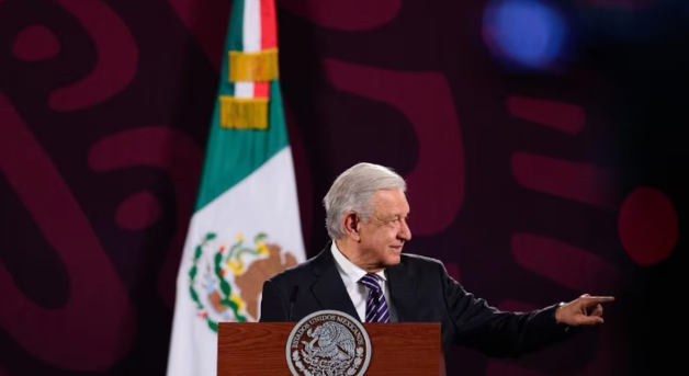 AMLO pavimenta su regreso