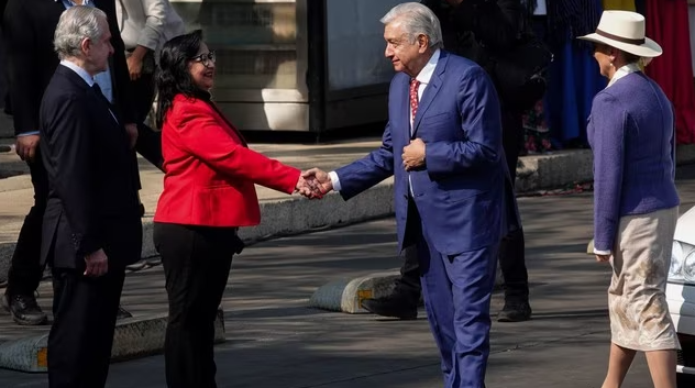 La clave: la educadora de la SCJN gana el debate