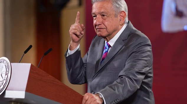 Con la nueva consulta, ¿va AMLO por la desaparición de poderes?
