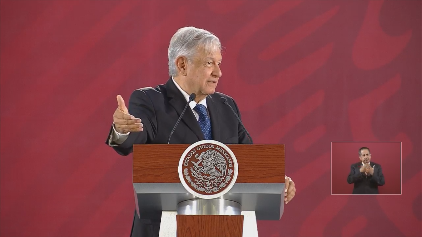 AMLO califica como absurdo a Marko Cortés, dirigente del PAN