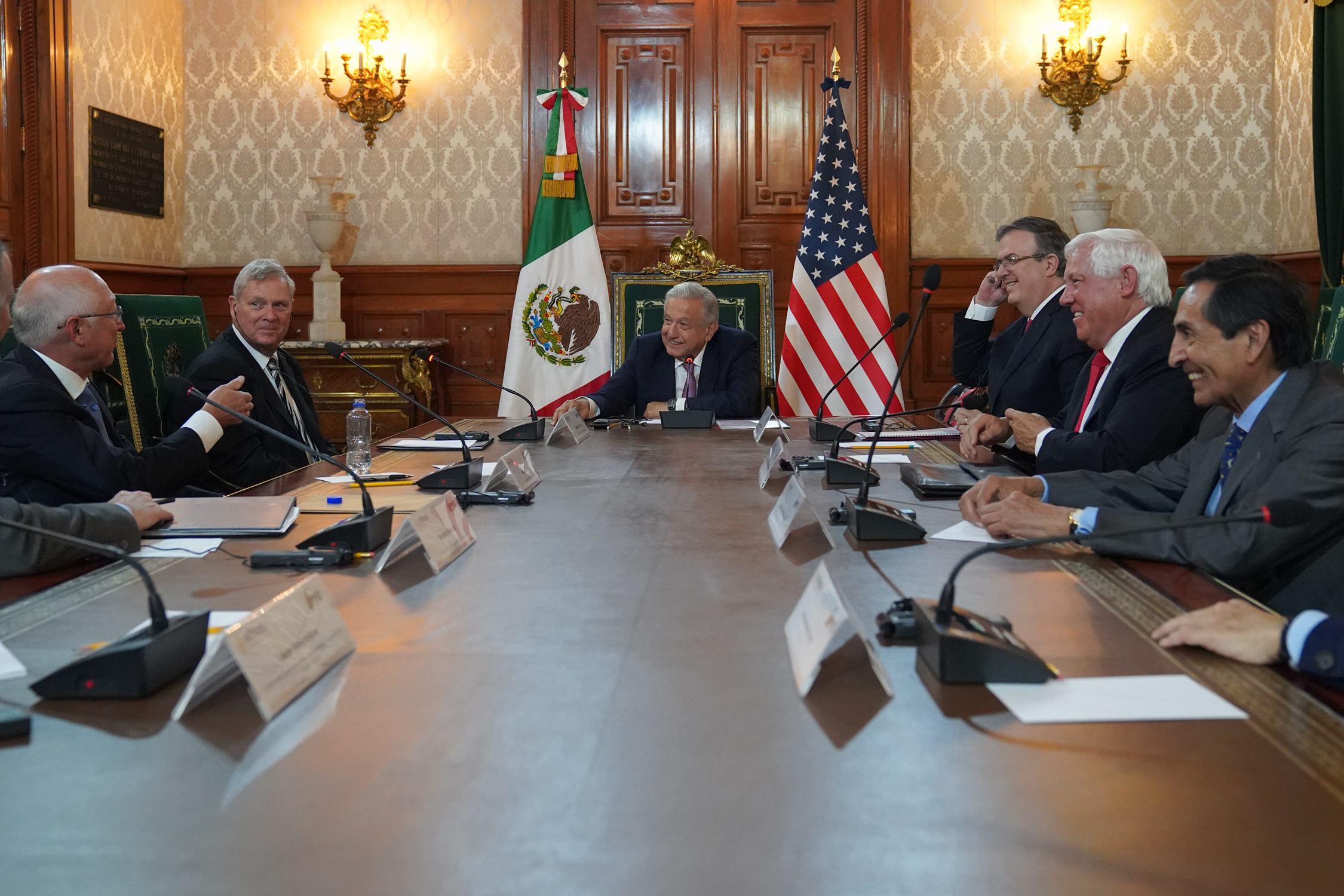 Tras reunirse con AMLO secretario de Agricultura de EU da positivo a COVID