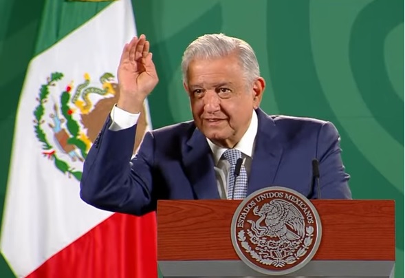 TEPJF: López Obrador sí violó la ley electoral en sus mañaneras