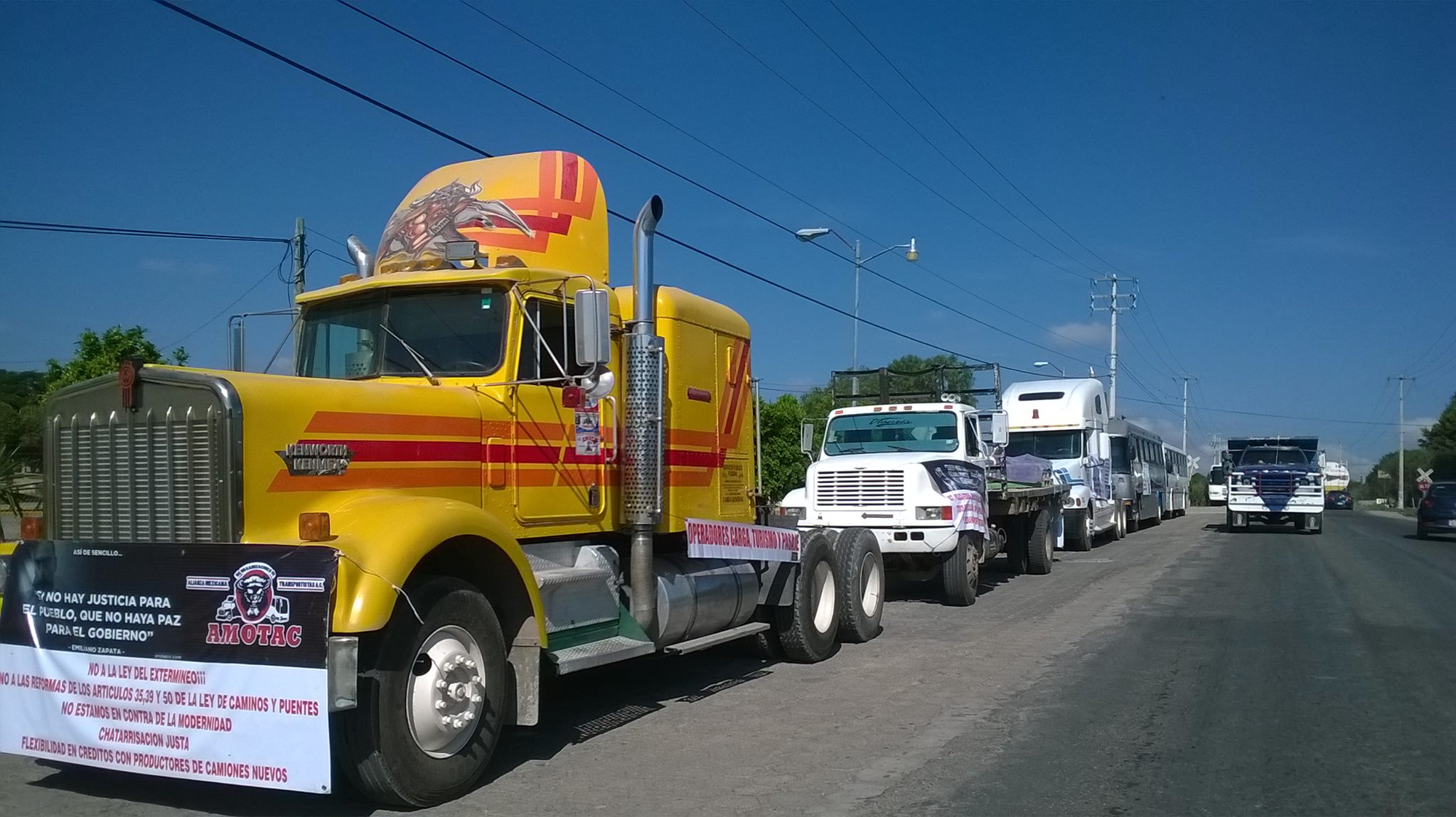 Transportistas de Puebla se suman a la protesta por alza de combustibles