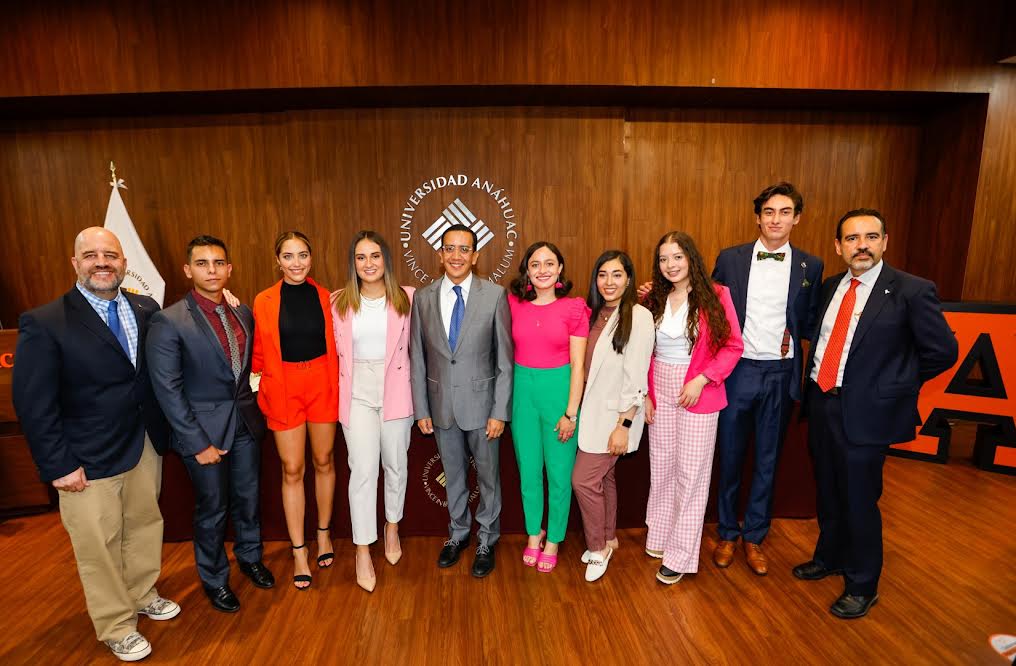 Anáhuac toma protesta a integrantes de American Marketing Association