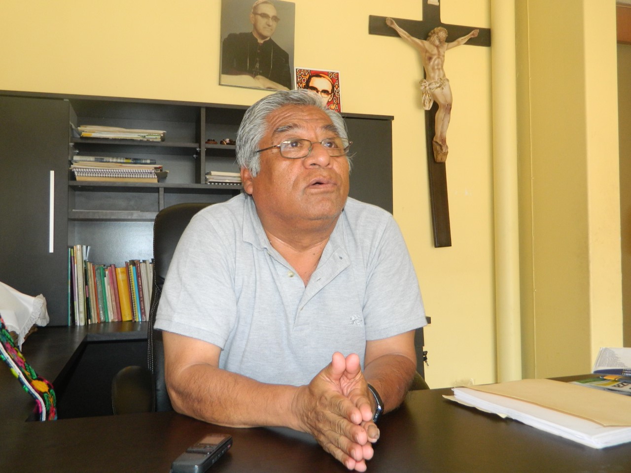 Candidatos son mentirosos y demagogos, acusa el Padre Tacho