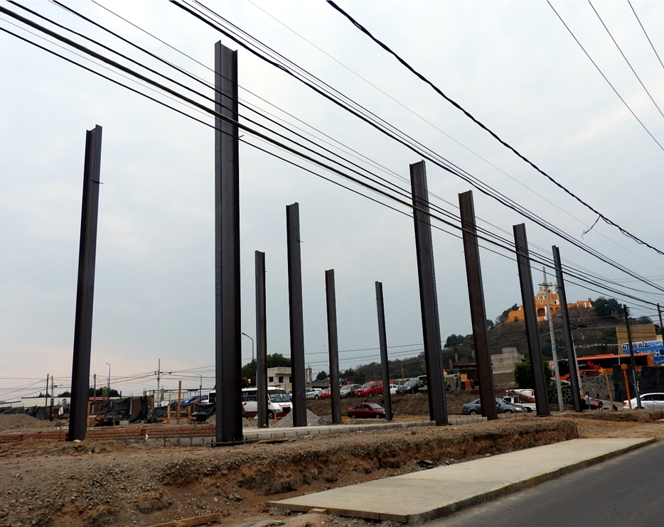 Construyen plaza comercial a unos metros de Museo Regional de Cholula