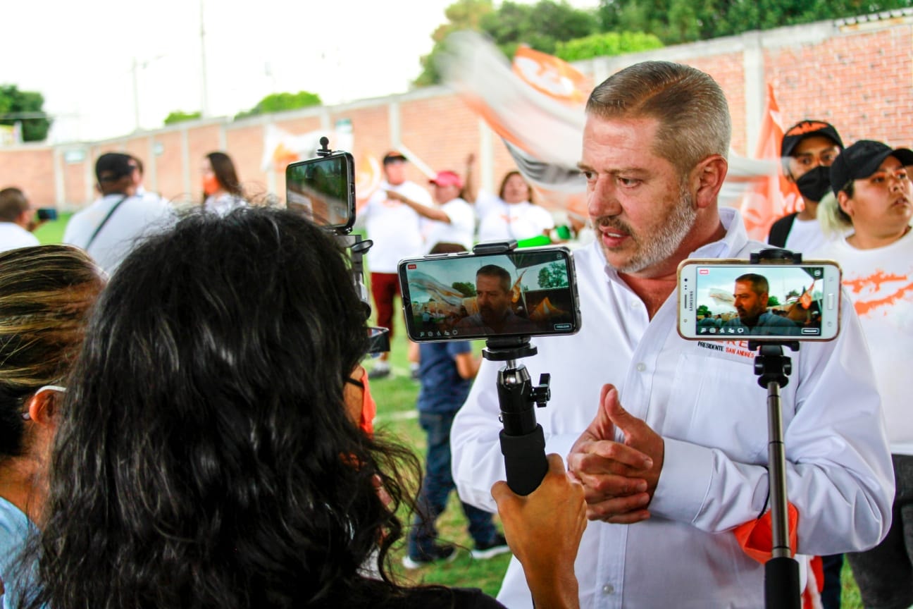 Detiene el FBI a ex candidato de Cholula por vender pinturas falsas