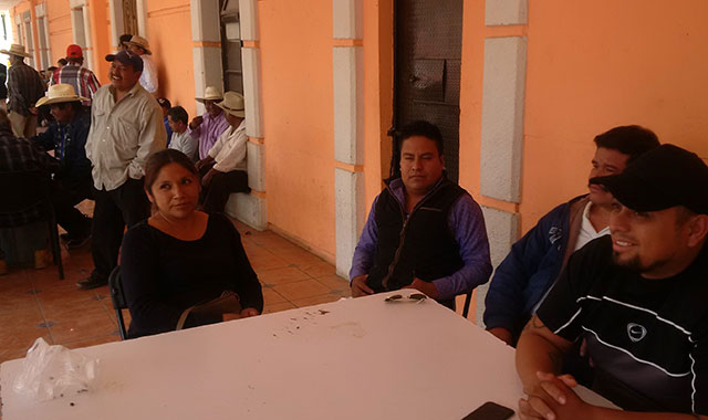PRD encara a Antorcha Campesina por el control de Santa Clara Ocoyucan