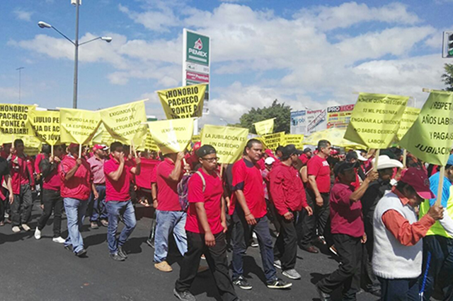 A la par del informe, realizan la Marcha por la Dignidad de Tehuacán