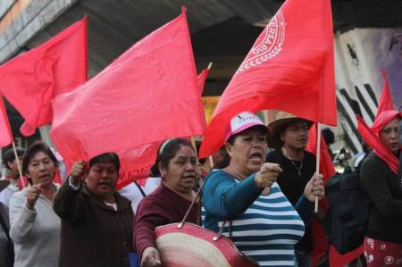 Antorchistas se manifiestan en San Pedro Cholula