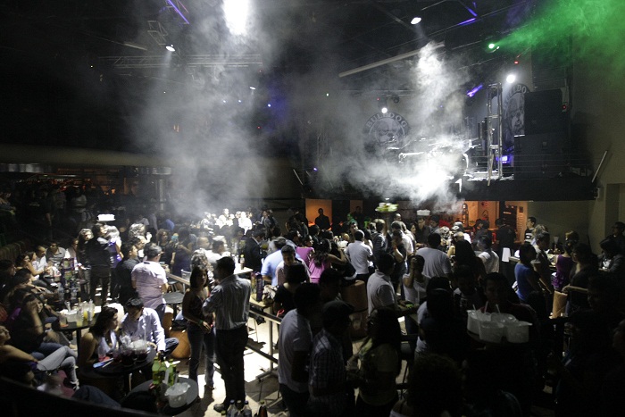 Primero clases que desmadre; cierra Jalisco antros por Covid