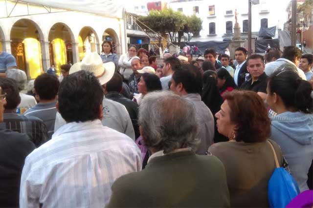 Pobladores van contra CFE por apagones en Huauchinango