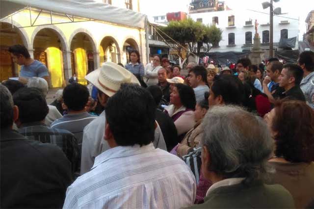 Pobladores van contra CFE por apagones en Huauchinango