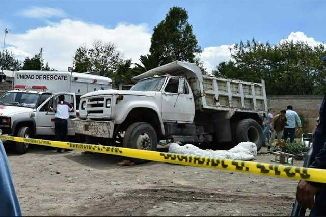 Hombre muere aplastado por camión en Miahuatlán