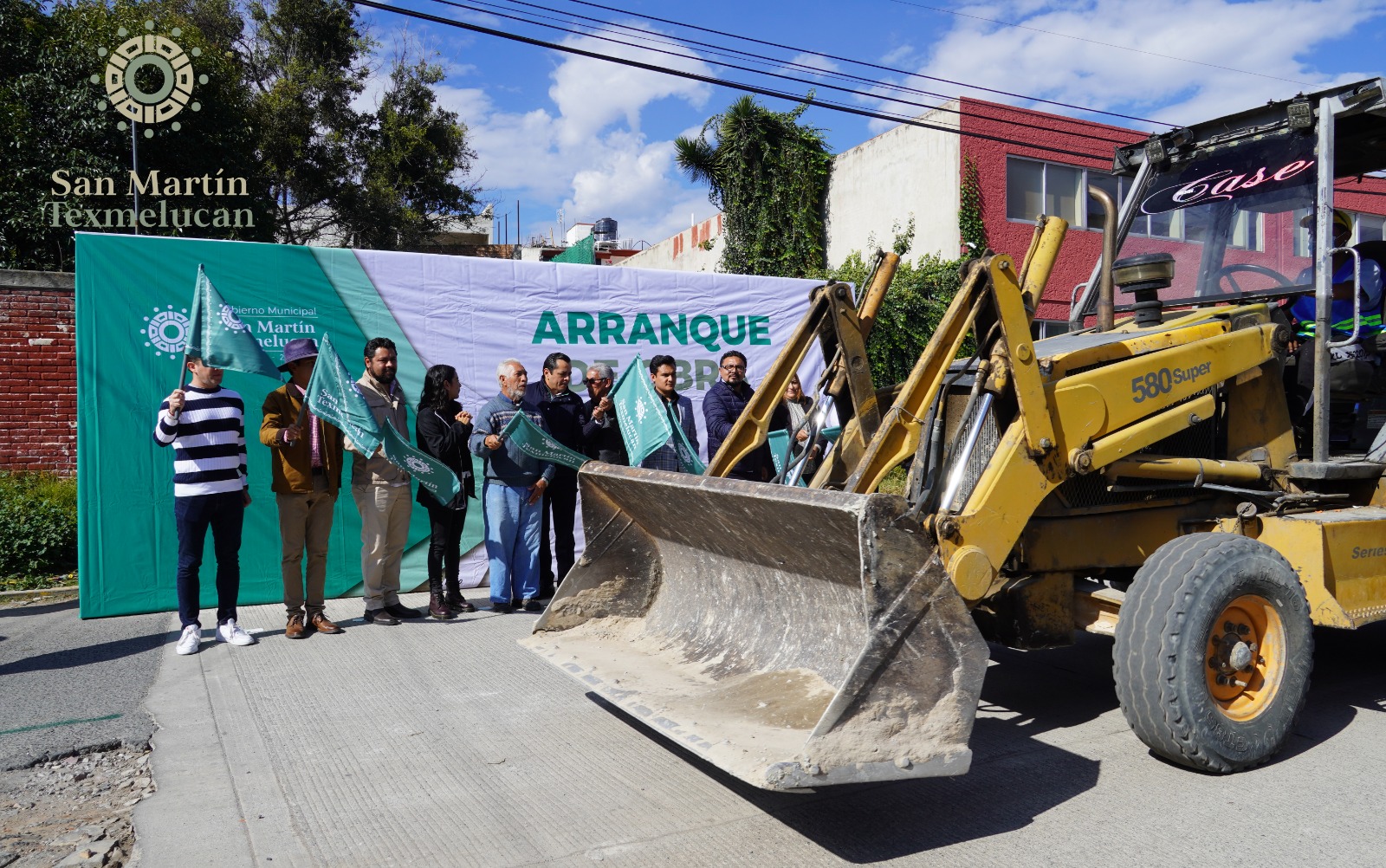 Juan Manuel Alonso inicia obras en Texmelucan