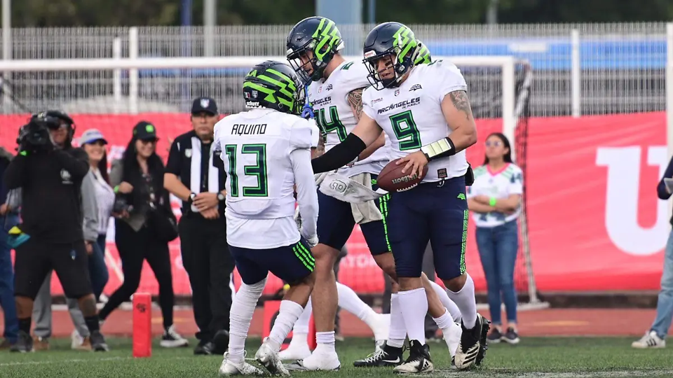 Cuautlancingo firmará convenio para impulsar futbol americano con Arcángeles
