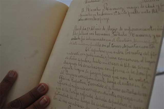 En el olvido permanece el archivo general de Boquerón, en Acatlán
