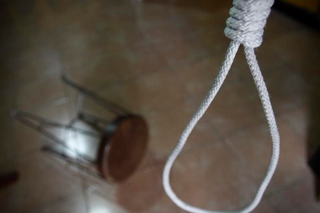 Hombre se suicida dentro una casa en Coatzingo por presunto alcoholismo