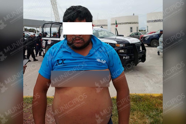 Intentan rescatar a ladrones de tractocamión en arco de seguridad de Cuapiaxtla