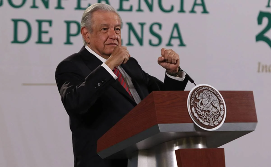 Proyecta AMLO crecer 50% sueldos y pensiones