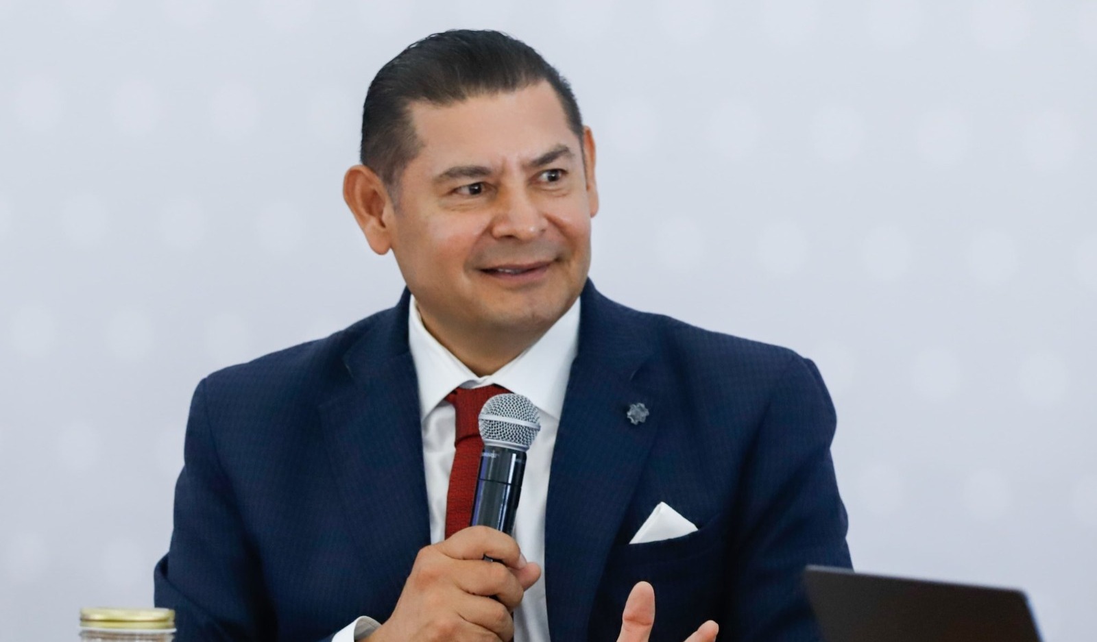 Cartel de laudos se infiltraron en servicio público, denuncia Armenta 
