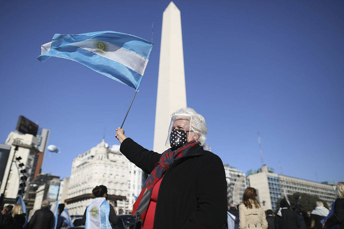 Argentina restringirá actividades nocturnas para disminuir contagios de Covid